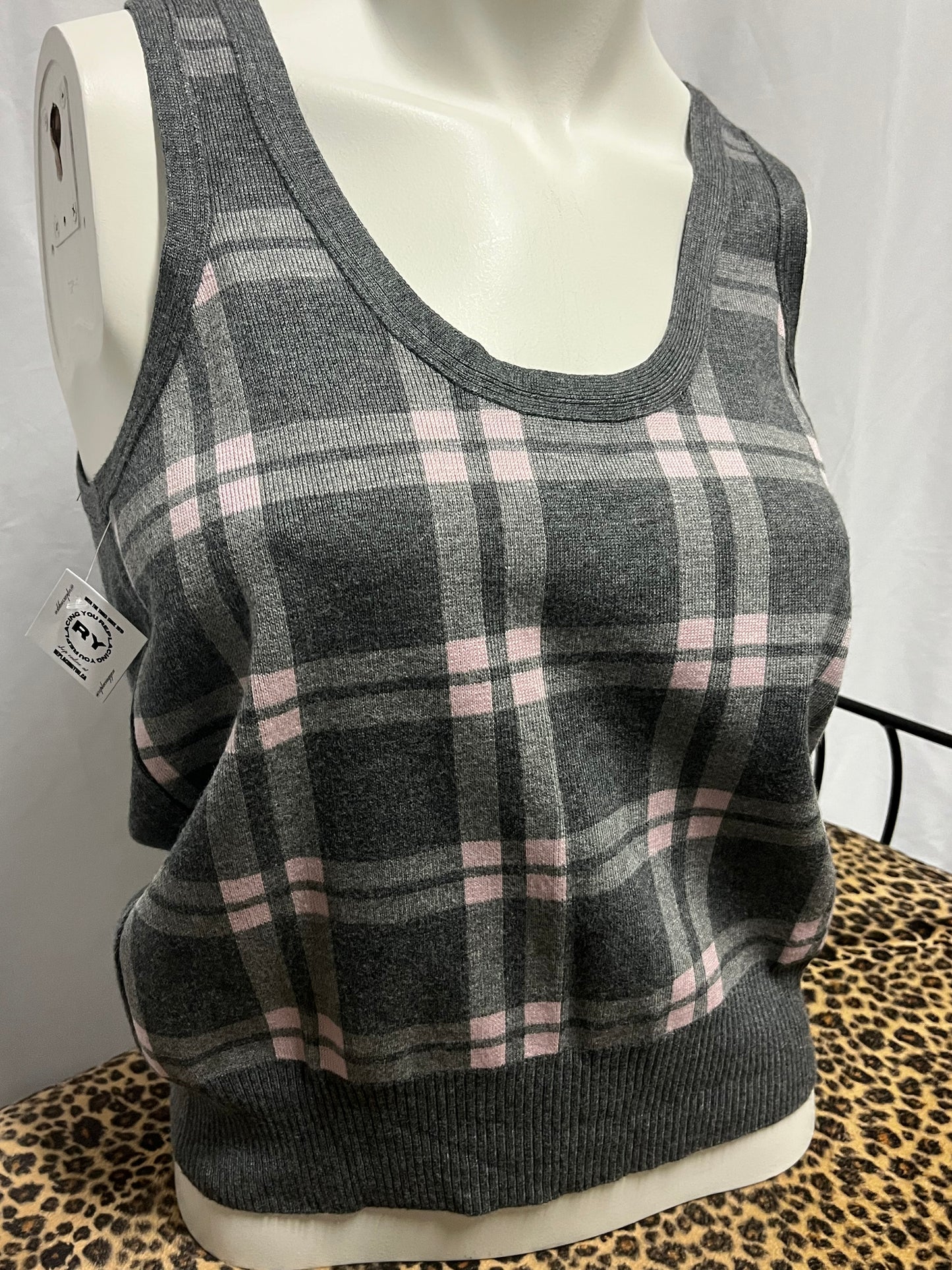 M - Ricki's 2000s Pink + Grey Plaid Sweater Vest