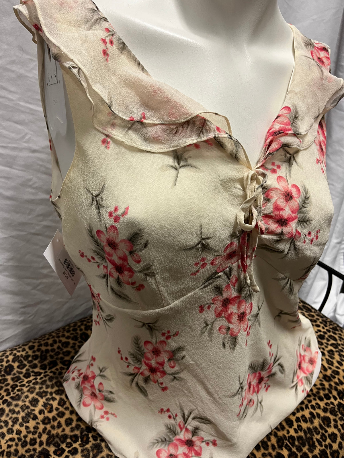 M - LOFT White + Pink Floral Top