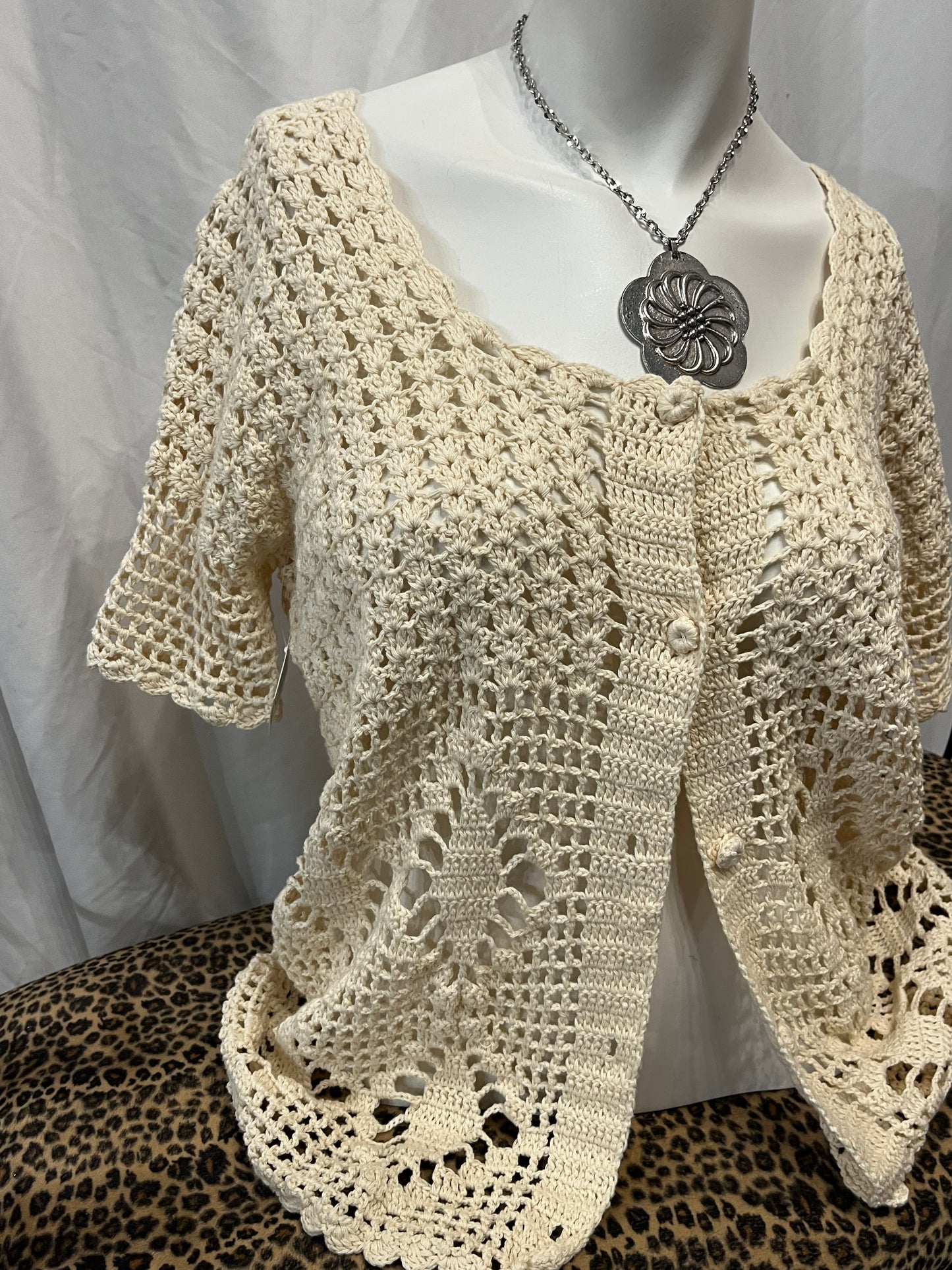 L - Crotchet Short Sleeve Cardigan Top