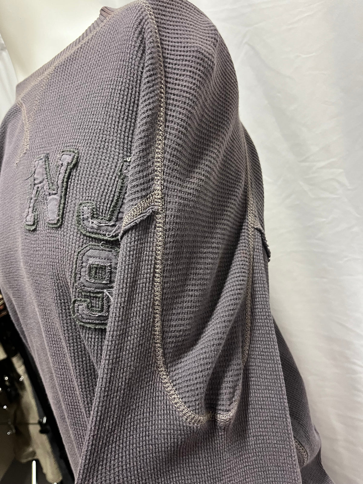 M - Nautica Jeans Y2K Grey Applique Thermal