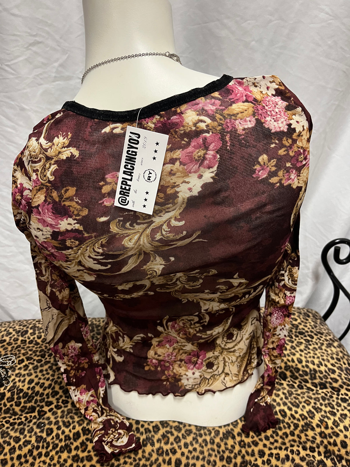 XS - Wet Seal Y2K Burgundy Floral Mesh Overlay Top