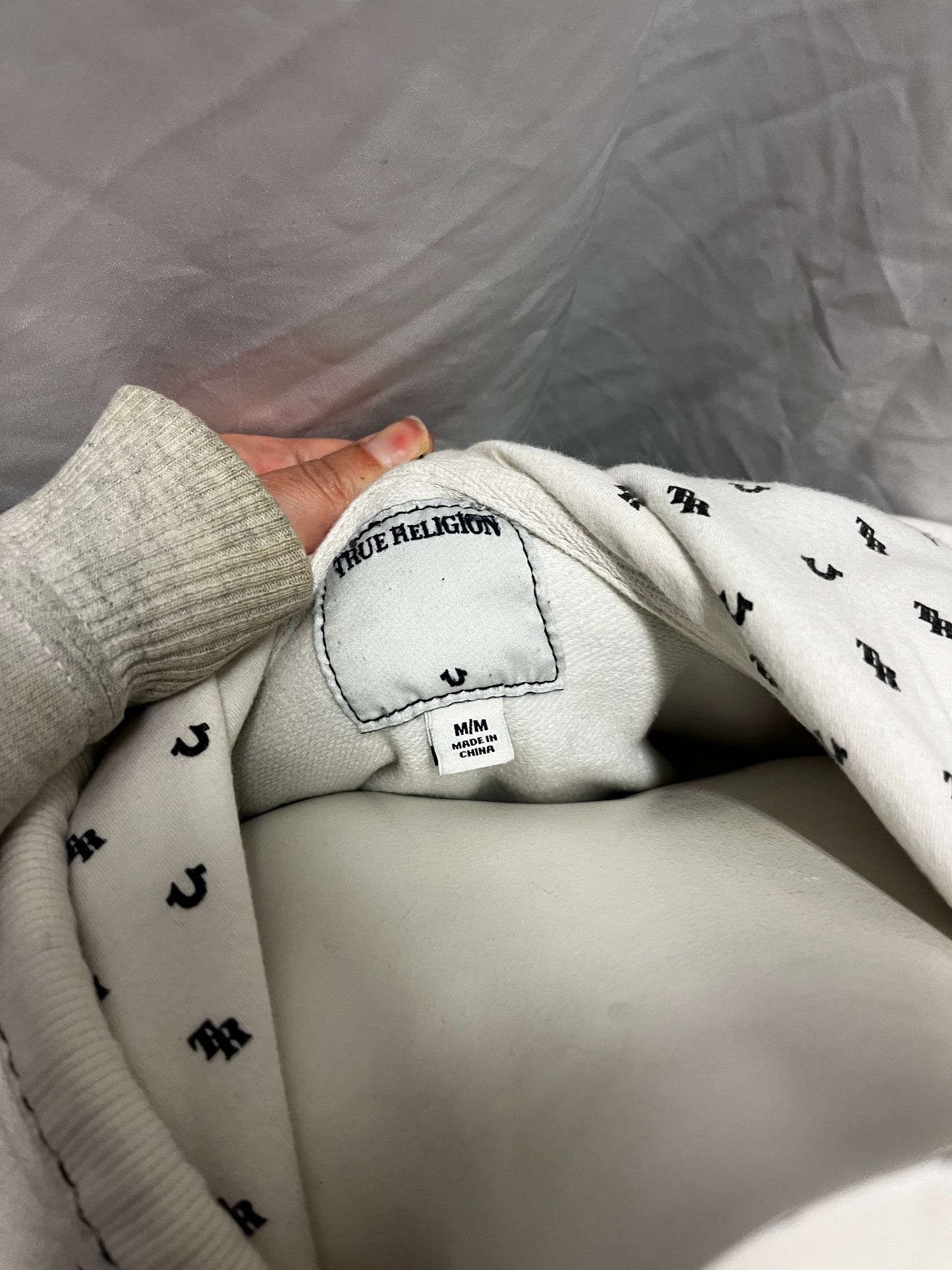 M/L - True Religion Contrast Stitch 2000s Hoodie