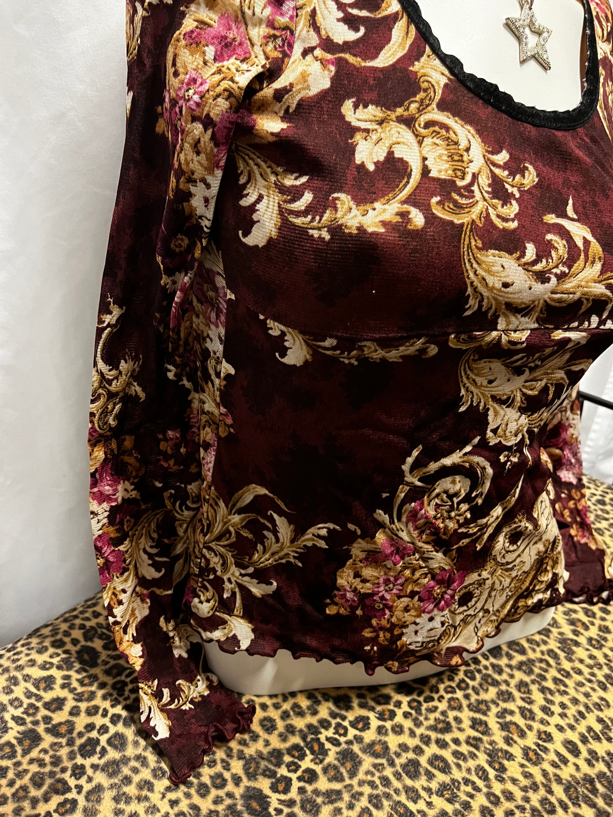 XS - Wet Seal Y2K Burgundy Floral Mesh Overlay Top