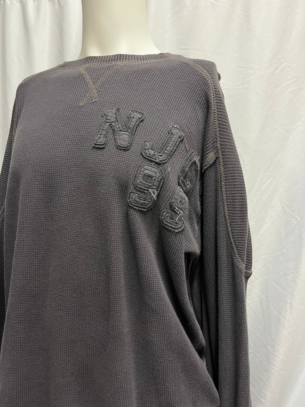 M - Nautica Jeans Y2K Grey Applique Thermal