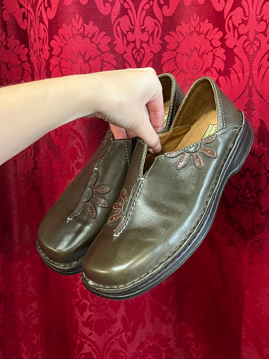 SZ 10 - Josef Seibel Flower Leather Shoes