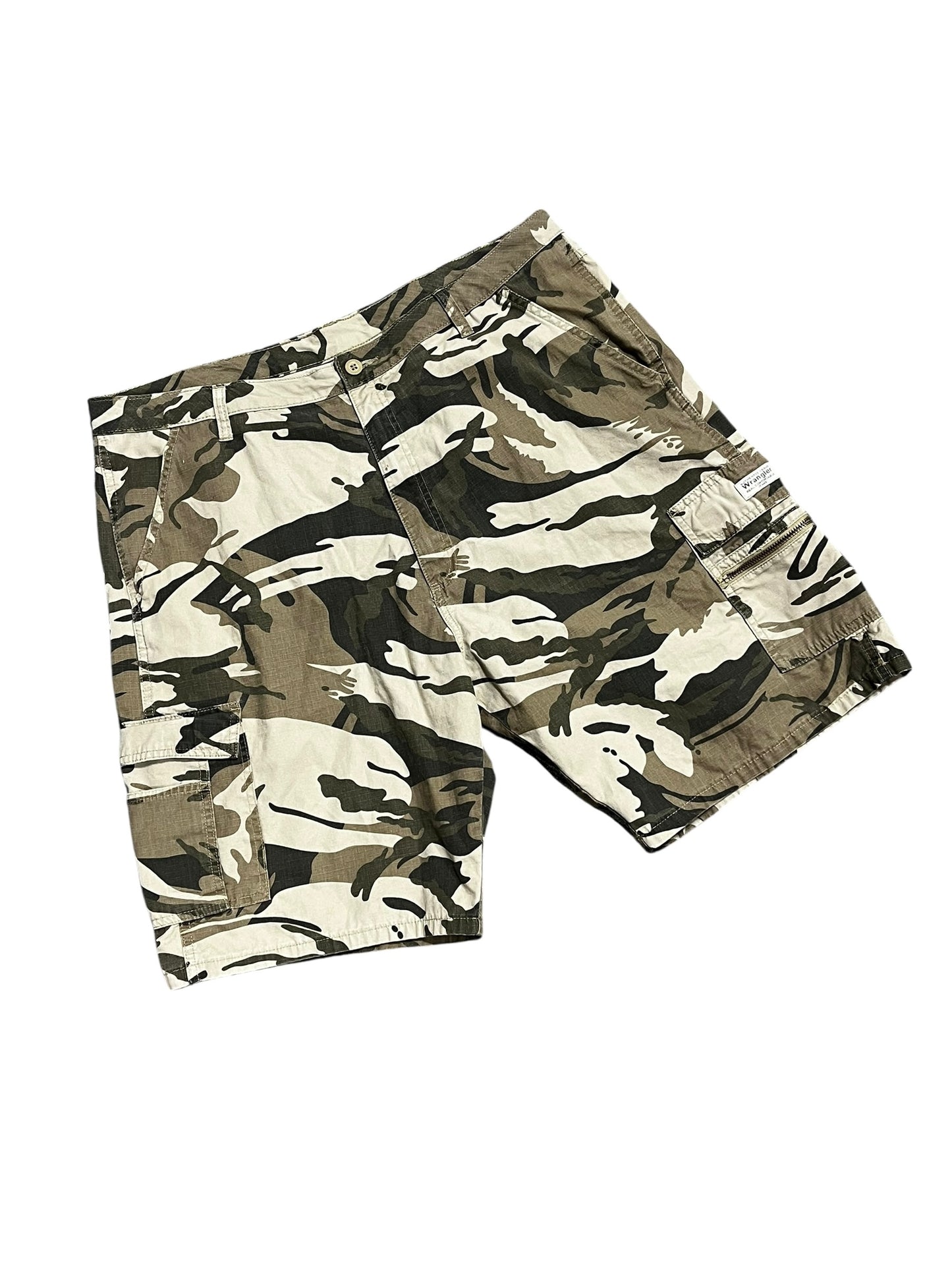 40" - Wrangler Camouflage Cargo Shorts