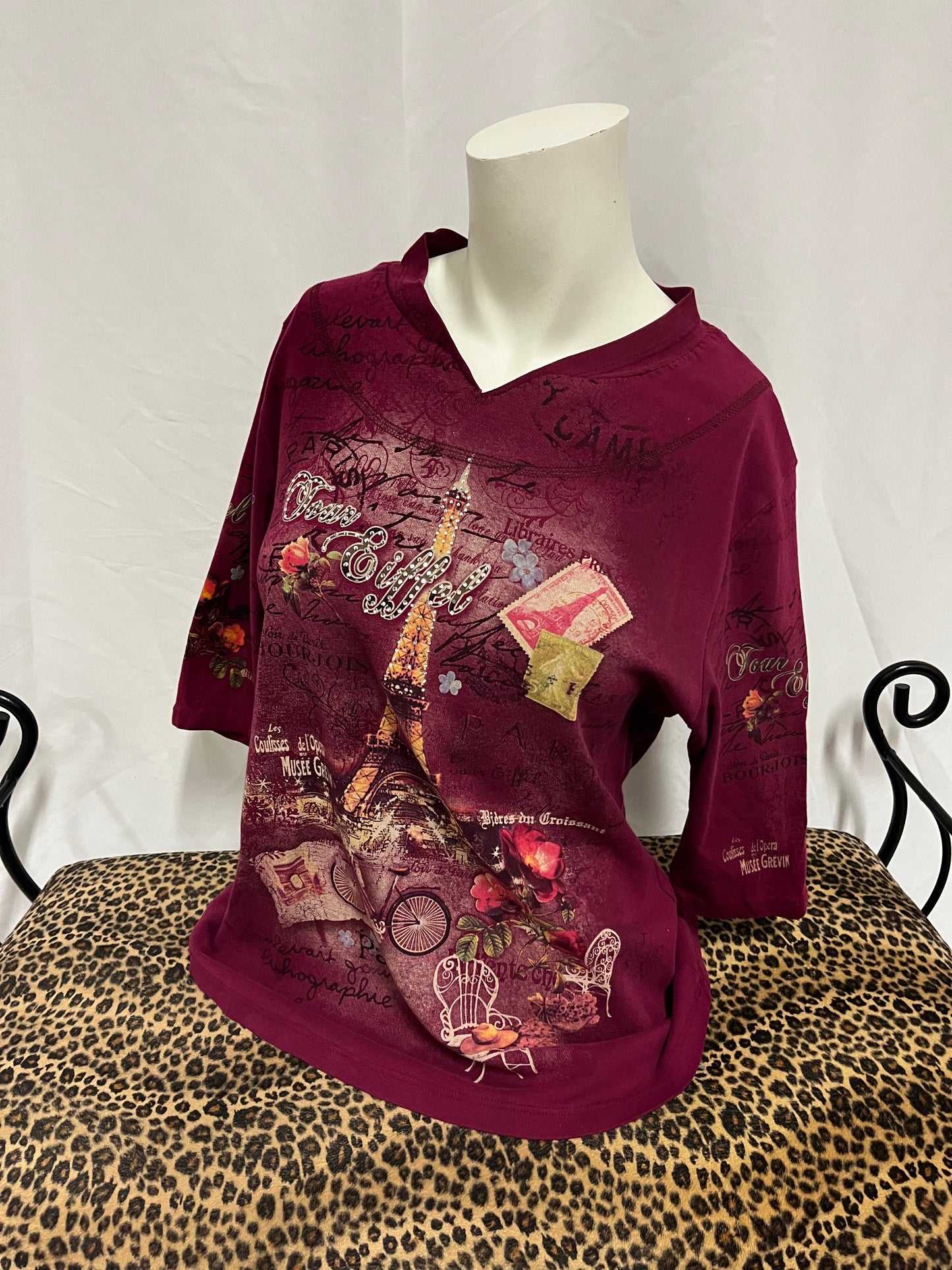 XL - Tour Eiffel Graphic Top