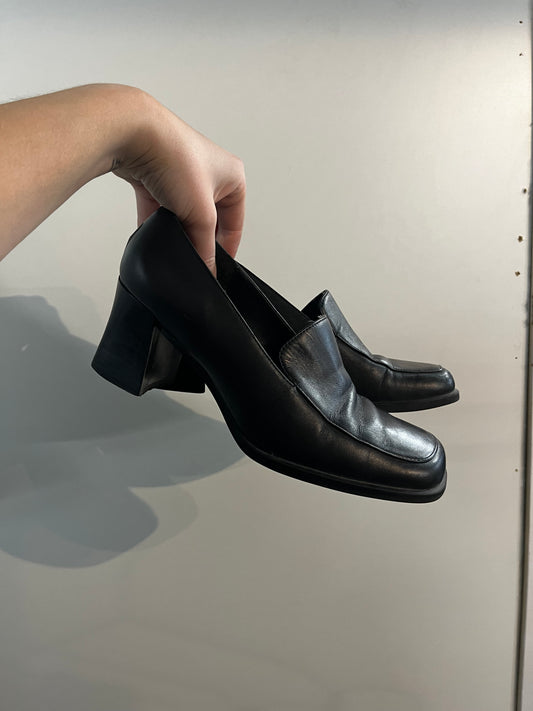 7.5 - Mantles Black Faux Leather Heeled Loafers