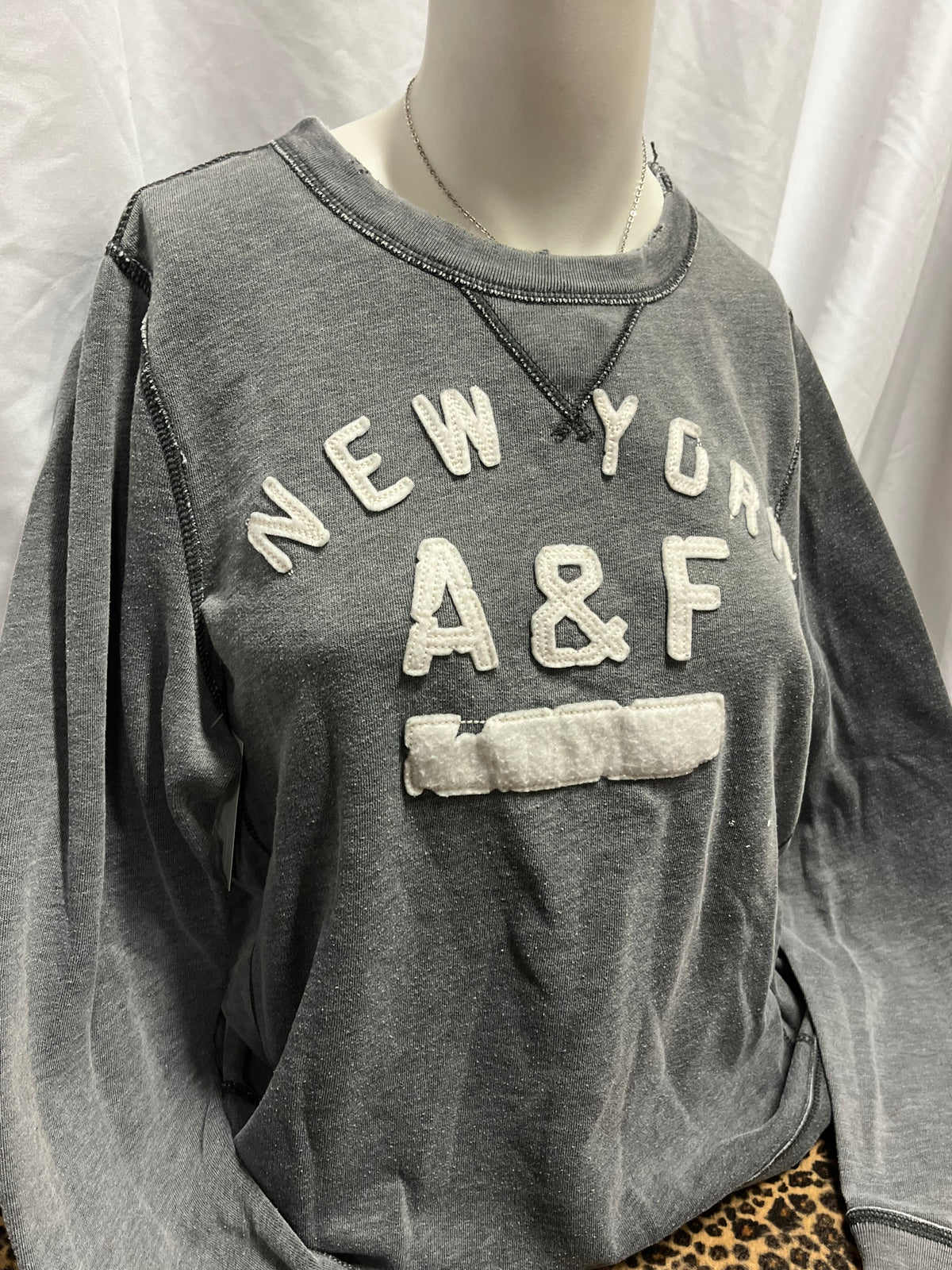 M - Abercombie & Fitch Grey Sweatshirt