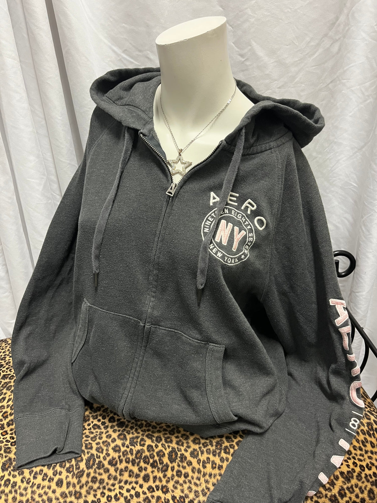 XL - Aeropostale 2010s Grey + Pink Zip Hoodie