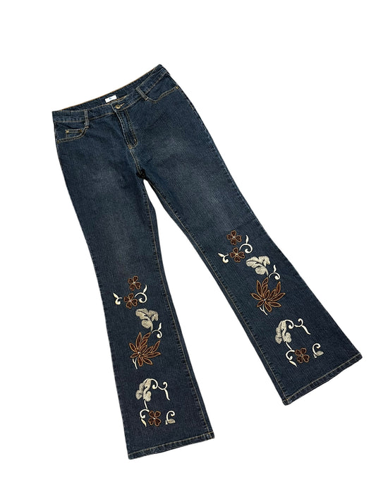 32" - Ms. Y2K Flower Embroidery Flared Jeans