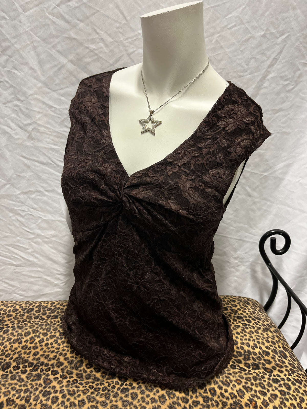 L - Rampage 2000s Brown Lace Knot Top