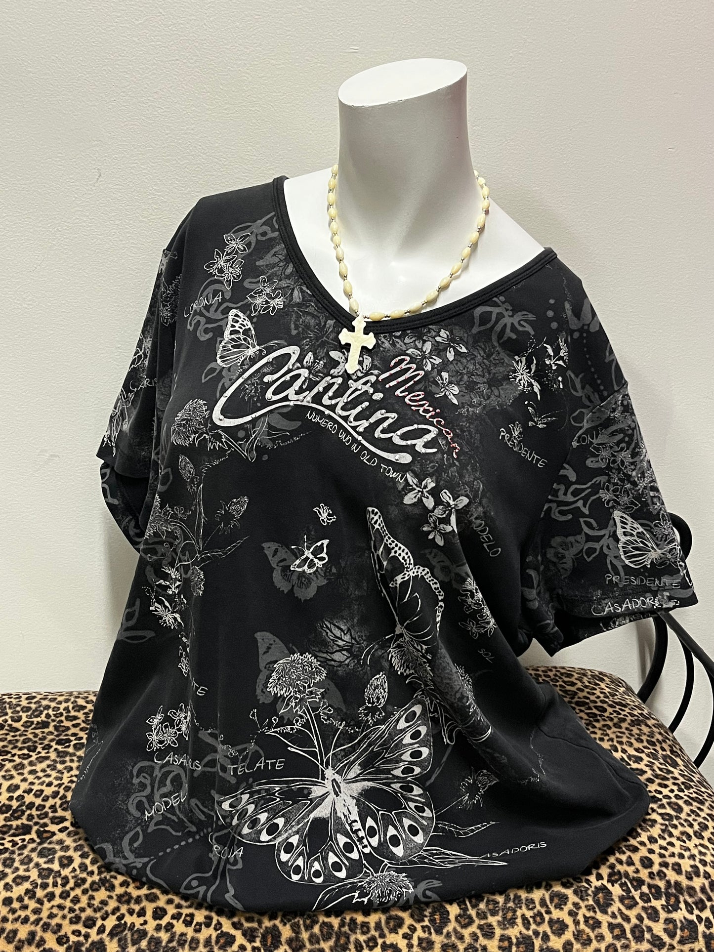 XXL - Cantina Rhinestone Graphic Top