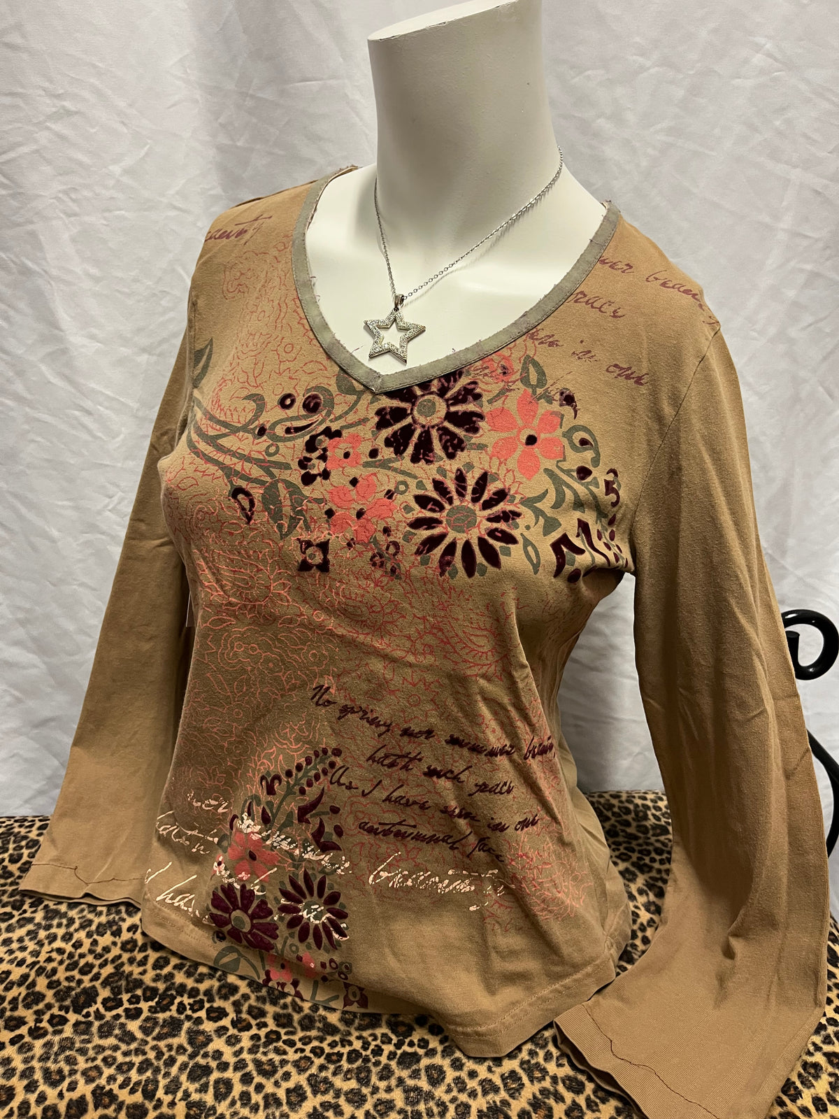 M - Gloria Vanderbilt Y2K Floral Graphic Top