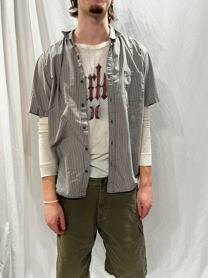 XL - Quiksilver 2000s Short Sleeve Button Up