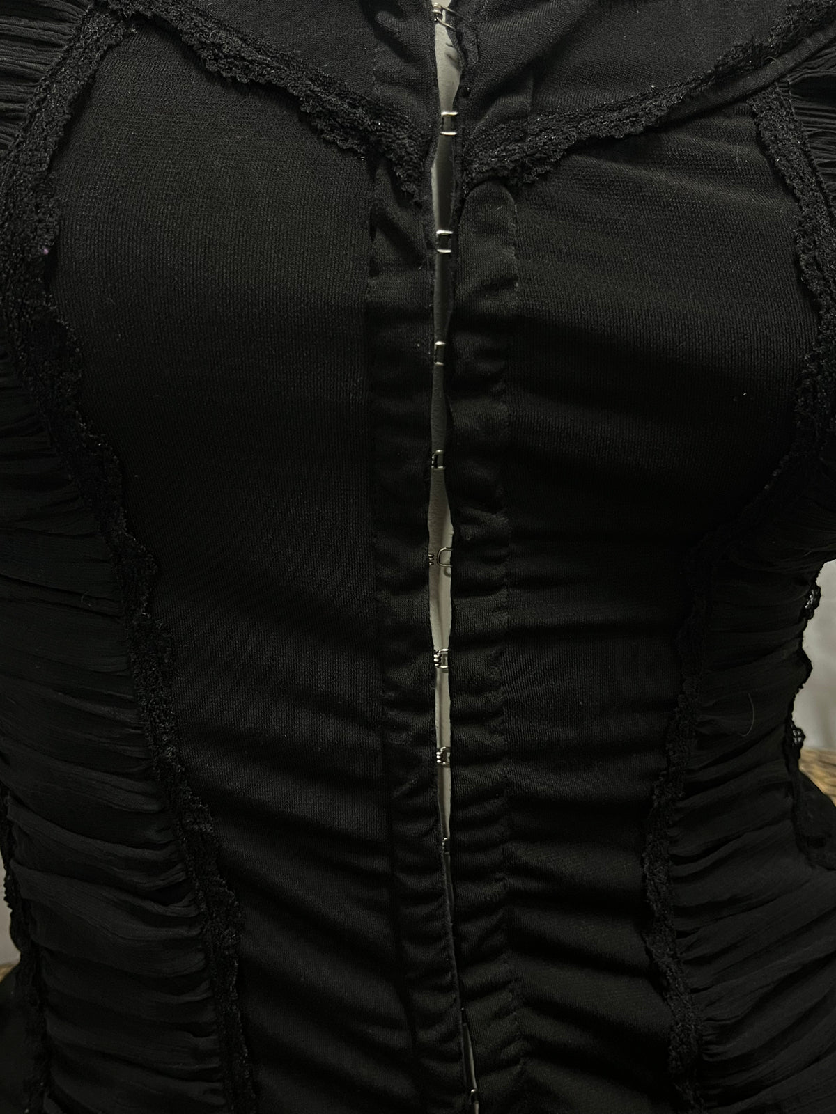 XS/S - Charlotte Russe Y2K Lace Detail Clasp Blouse