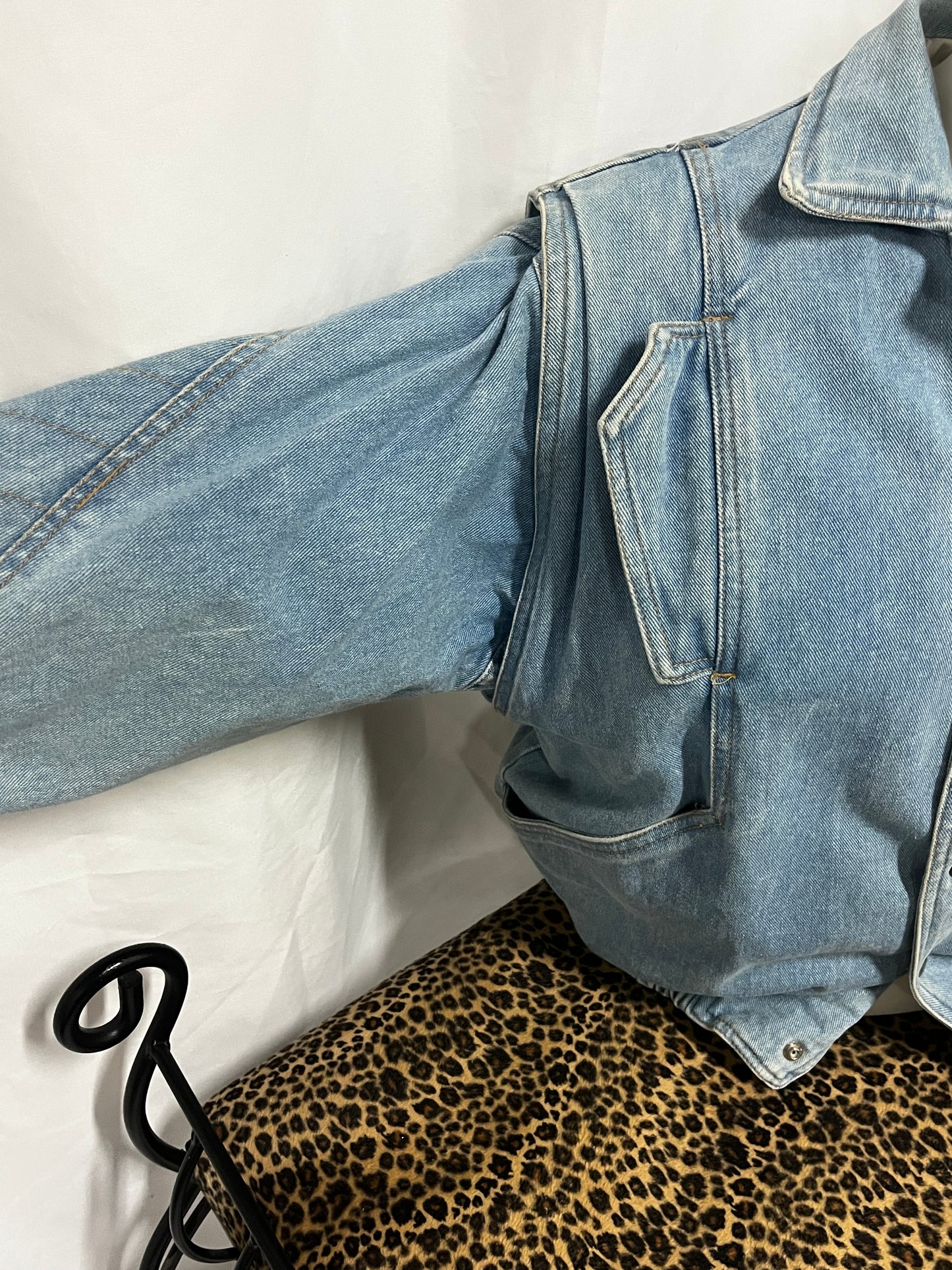 XS - Vintage 80s Light Wash Heavy Denim Jacket