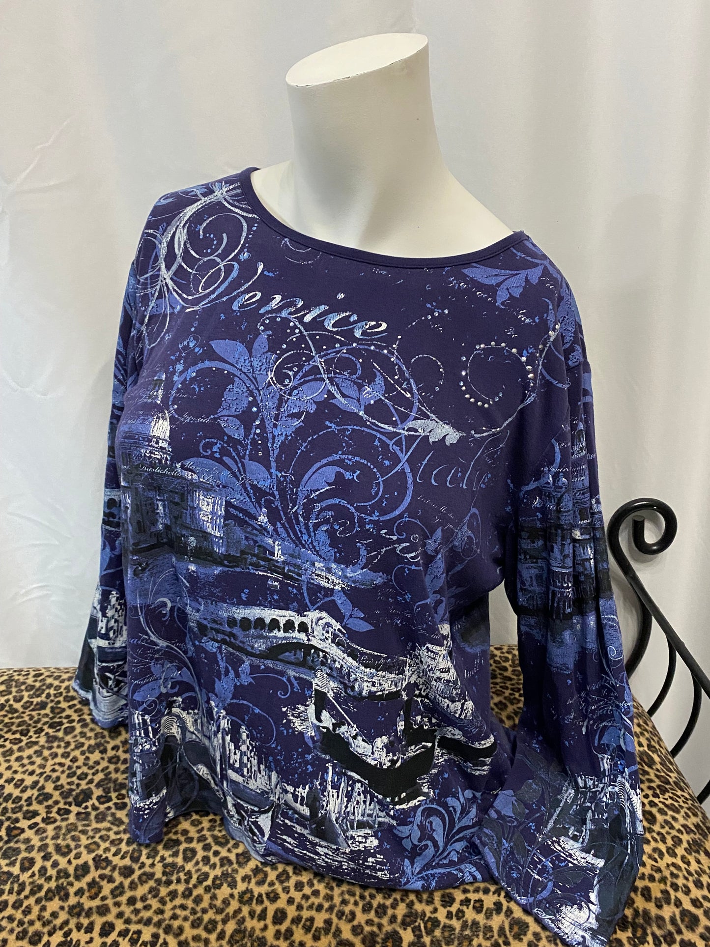 L - Venice Rhinestone AOP Graphic Top
