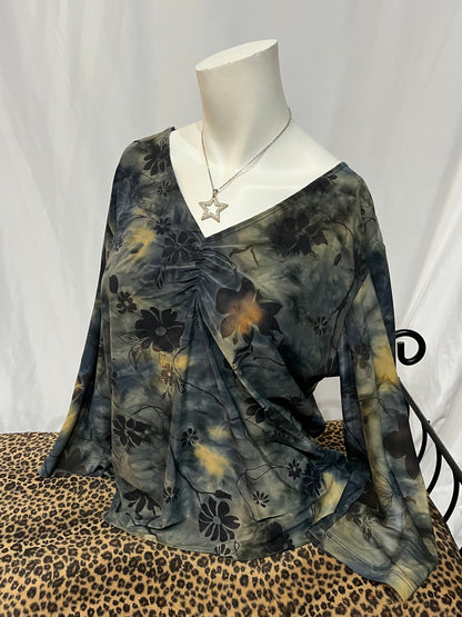 XL - Floral Patterned 90s Blouse Made In Canada
