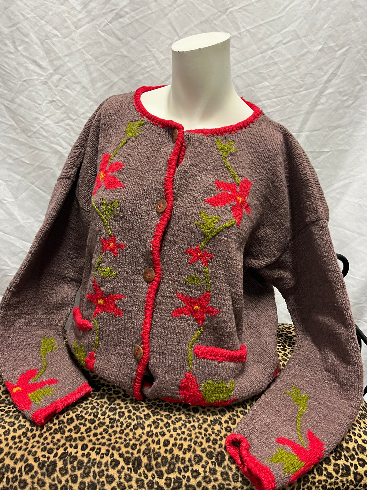 M/L - Altifibers Alpaca Wool Flower Sweater
