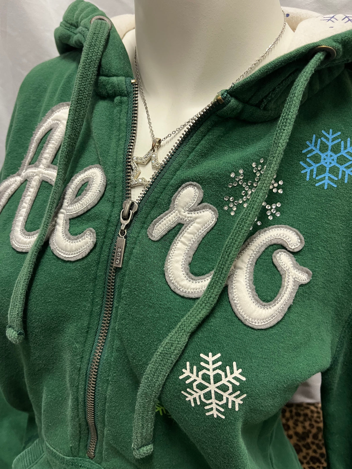 L - Aeropostale 2000s Rhinestone Snowflake Hoodie