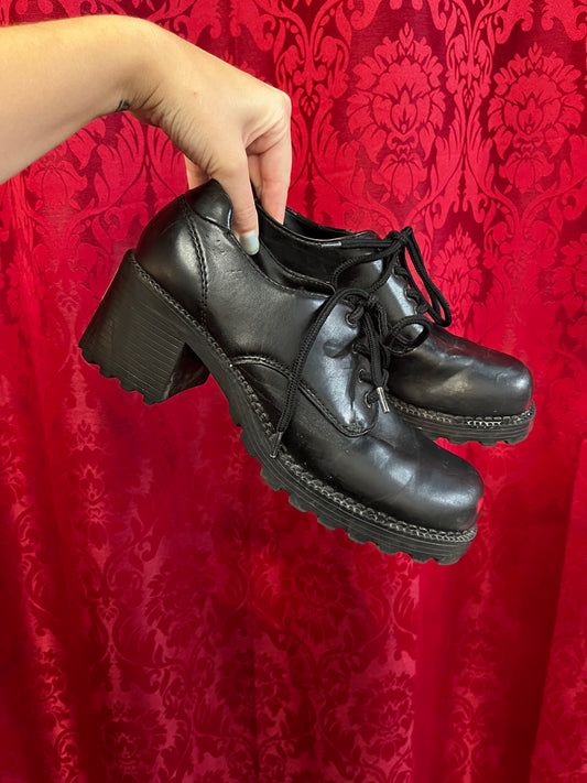 SZ 10 - 725 Y2K Tie-Up Heeled Loafers