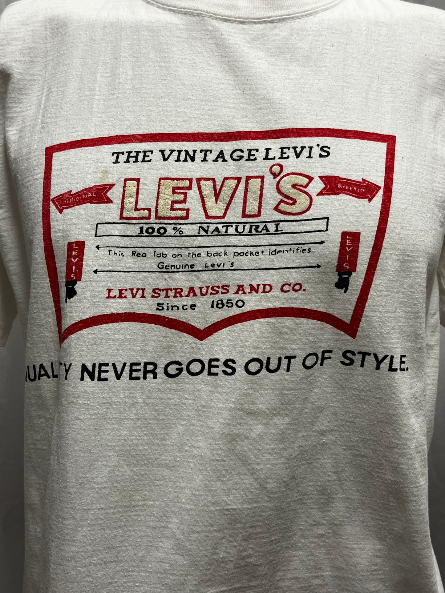M/L - Levi's Vintage Graphic White Tee