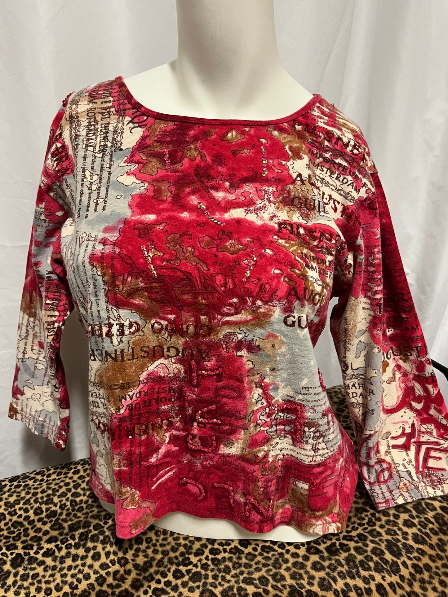 M - Passports AOP Pink Sequin Graphic Top