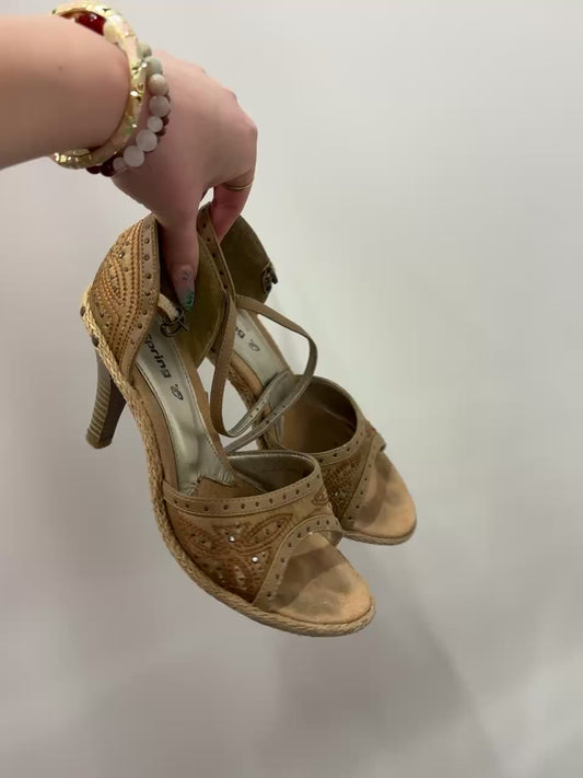 SZ 8 - Spring 2000s Stud + Gem Detail Heels